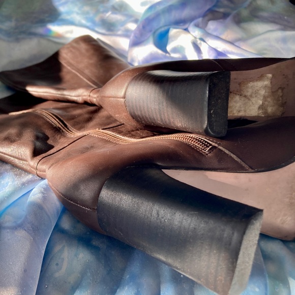 Full Leather Uppers heeled Boots - Picture 5 of 5